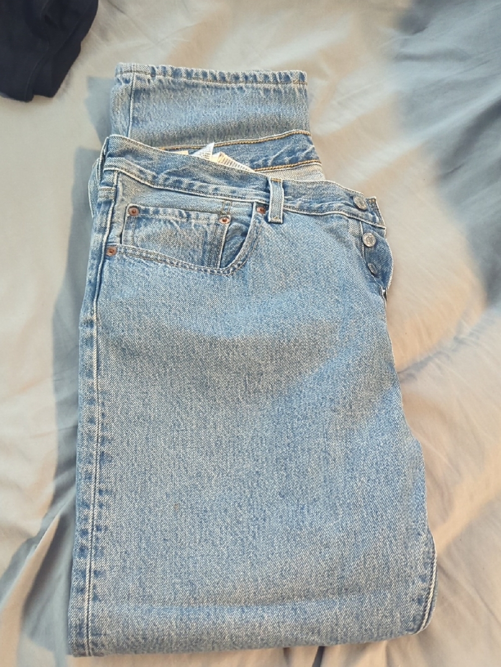 Leavi's 501 Classic Light Blue Women's High-Rise Jeans